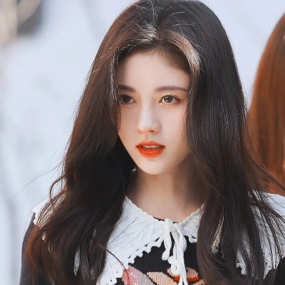 向下扭曲